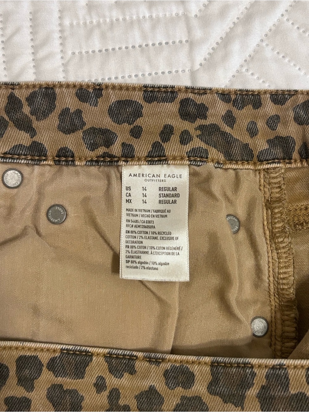 American Eagle Outfitters Women's Leopard Print Jeans - Picture 2 of 3